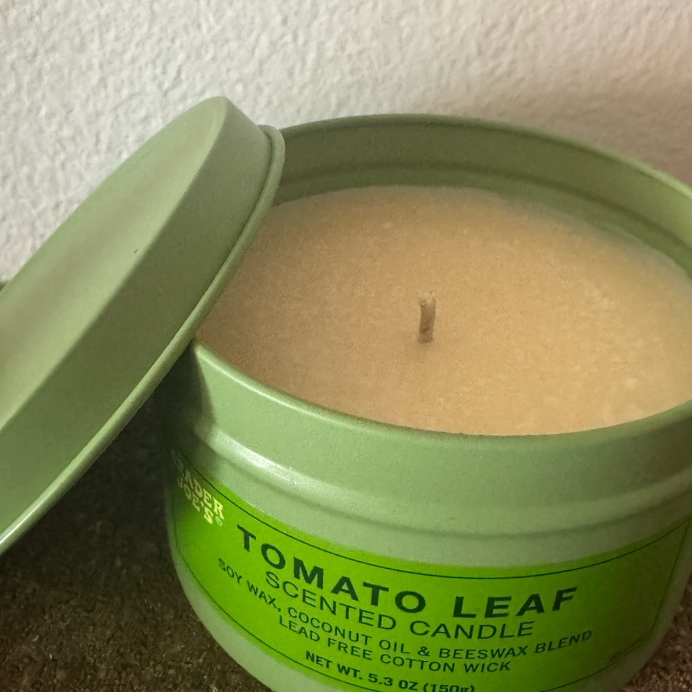 Trader Joe's Tomato Leaf Scented Candle - 2026 Edition - Picture 2 of 4
